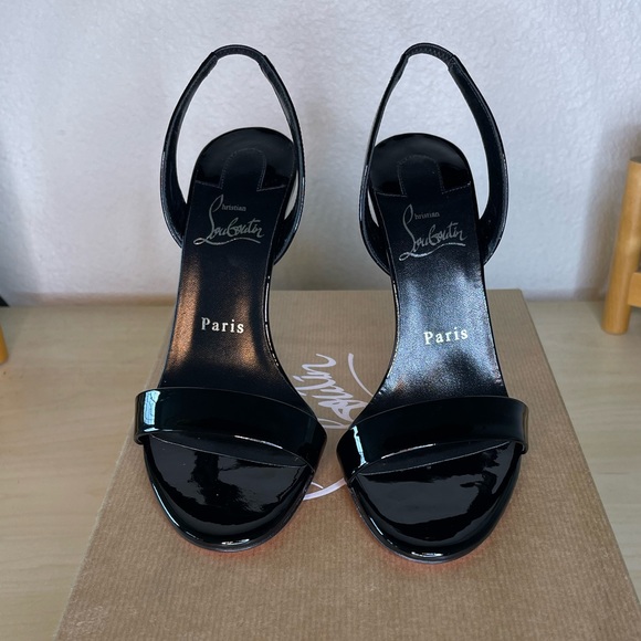 Christian Louboutin Paris - Picture 6 of 8